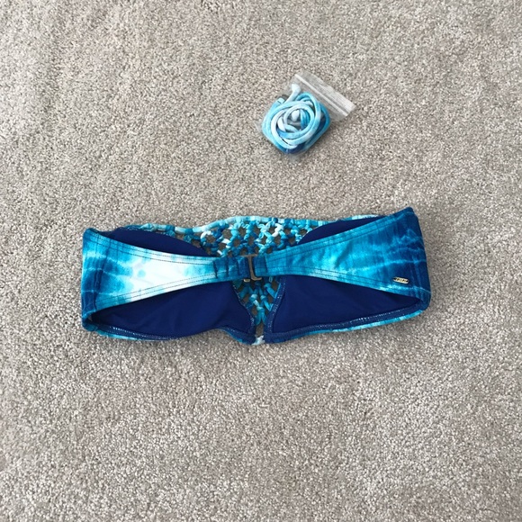 Strapless Rip Curl bikini top - Picture 2 of 3